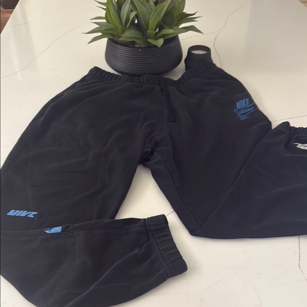Nike Black Sweatpants Tapered Jogger Fit